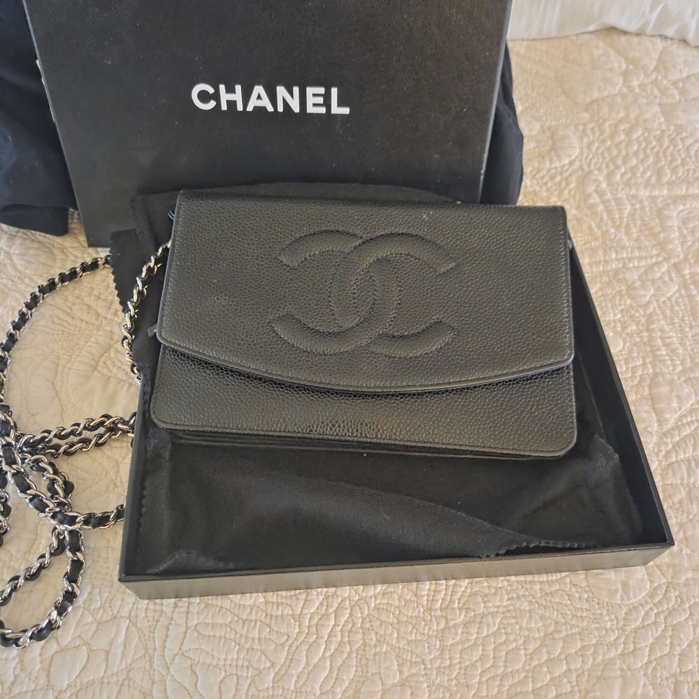 AUTHENTIC Chanel Black Caviar Leather Crossbody Wallet Bag w/ Chain Detail Nwot